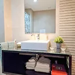 Апартаменти Rocha Tower Light *