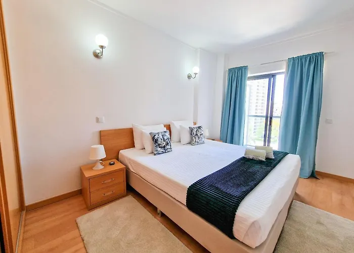 Rocha Tower Light Apartment