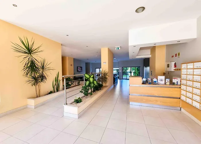 Rocha Tower Light Apartment